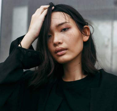 Hipster Asyalı genç kadın