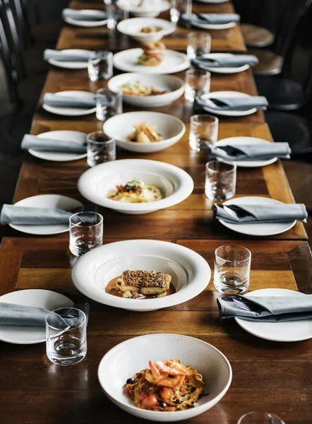 Reserverat Bord Restaurang Ursprungliga Fotosätta — Stockfoto