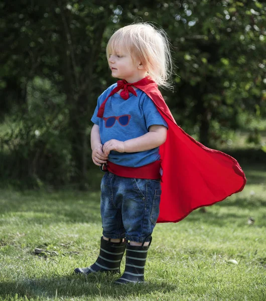 Superhero Mały Chłopiec Wyobraźni Wolności Szczęście Koncepcja Oryginalny Photoset — Zdjęcie stockowe