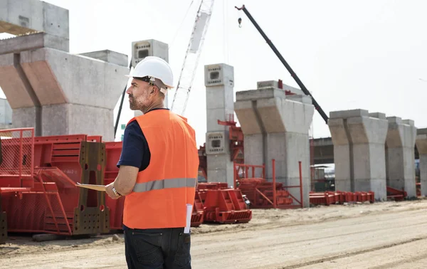 İnşaat işçisi kask yapı mimari arazi ve cheking proje, orijinal çalışma içinde photoset