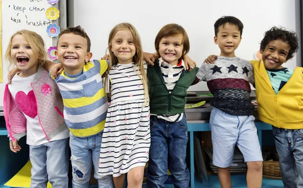 Adorable Diversidad Niños Escuela Primaria Amistad Concepto Compañeros Clase Fotoset — Foto de Stock