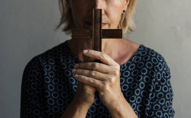 Çeşitli dini ateş 