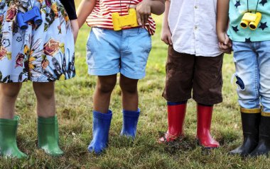 Grup çocuk okul gezileri, açık havada botanik park öğrenme orijinal photoset