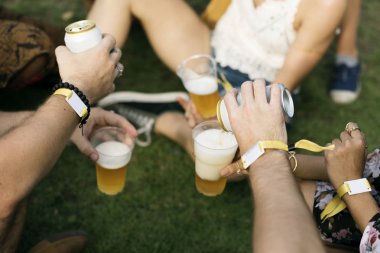 Farklı bir grup insan bir yolculuğa ve Festivali, özgün zevk photoset