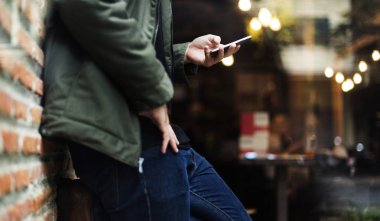 Dijital aygıt bağlama insanlar birlikte, orijinal photoset