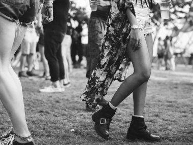 Farklı bir grup insan bir yolculuğa ve Festivali, özgün zevk photoset