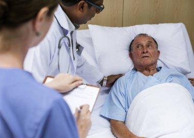 Hasta yaşlı bir hastanede kalıyor orijinal photoset