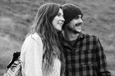 güzel çift açık havada