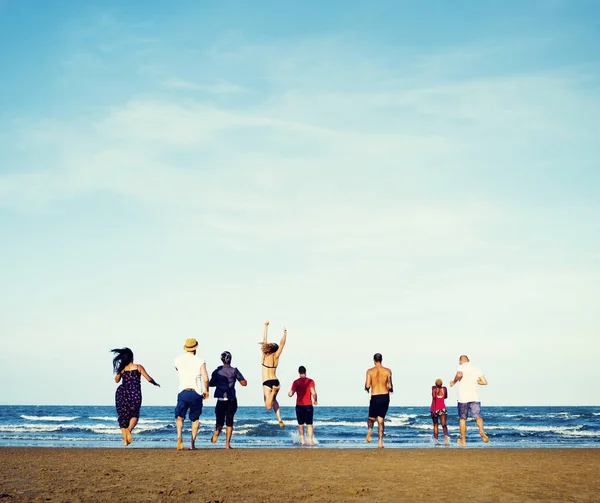 Amici Che Divertono Spiaggia Fotoset Originale — Foto Stock