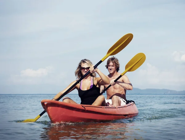 Smiling Couple Kayaking Together Summer Day — Stock Photo, Image