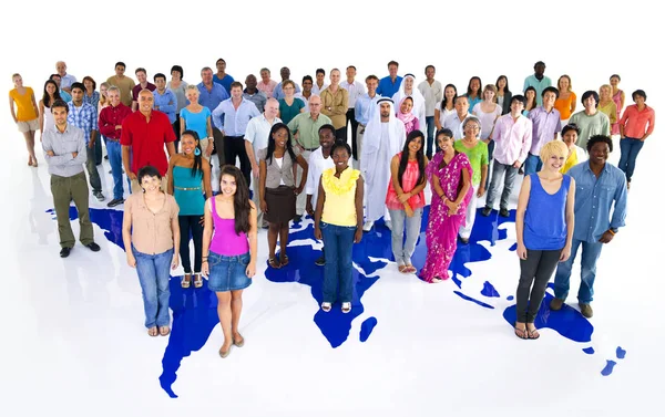 Група різноманітних багатоетнічних людей разом — стокове фото