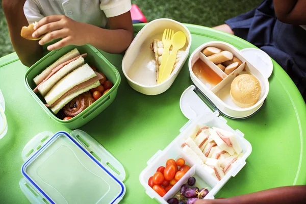 Kinder Essen Mittagessen Der Grundschule Originalfotos — Stockfoto