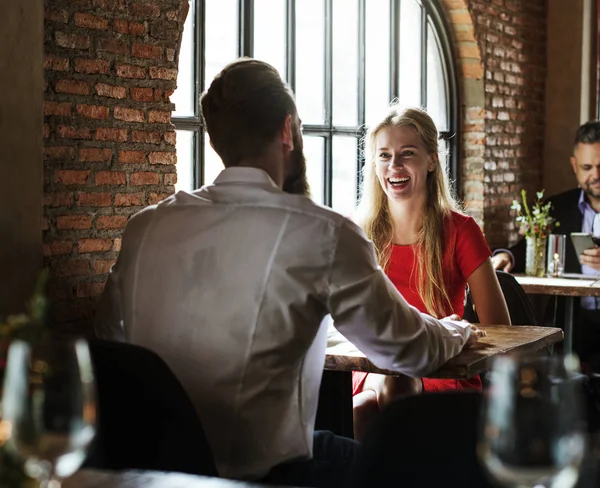 Date night ein Restaurant — Stockfoto