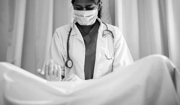 Arzt Bereitet Sich Auf Eine Operation Vor Originalfotos — Stockfoto