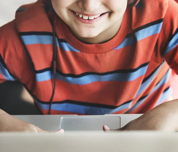 Boy Home Using Laptop Notebook Original Photoset — Stock Photo, Image