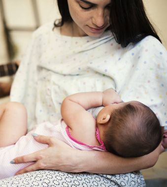 Onun bebek beslenme anne orijinal photoset