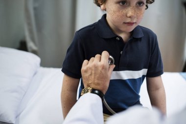 Genç çocuk bir check-up, sahip orijinal photoset