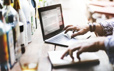 Restoran sahibi stok bardaki yapıyor