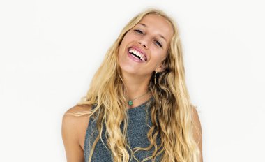 kadın stüdyoda poz