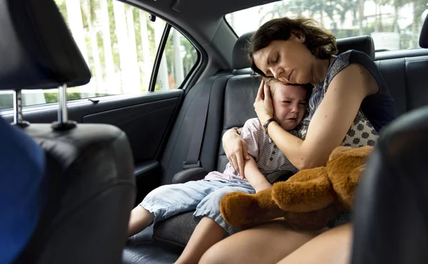 Mother Consoling Her Crying Son Car Original Photoset — Stock Photo, Image