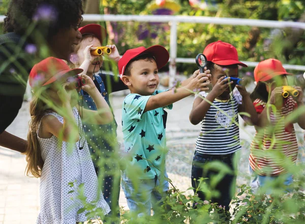 Leraar School Van Kinderen Leren Ecologie Tuinieren Origineel Photoset — Stockfoto