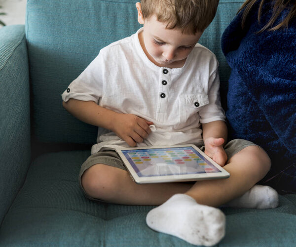 Little Boy Using Digital Tablet Original Photoset — Stock Photo, Image