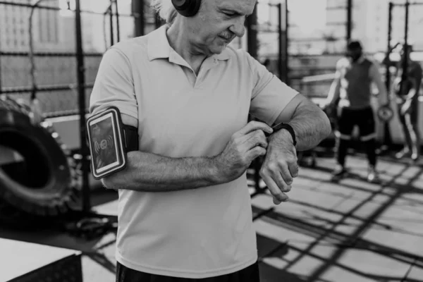 Gente Haciendo Ejercicio Gimnasio Fitness Fotoset Original —  Fotos de Stock