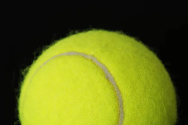 Closeup Zelený Tenisák Černém Pozadí — Stock fotografie