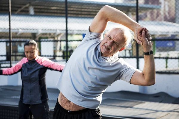 Diverse Mensen Trainen Buiten — Stockfoto