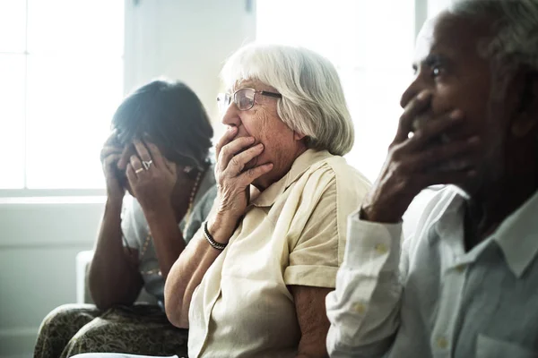 Senior Mensen Met Een Geschokt Reactie — Stockfoto