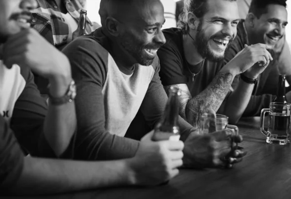 Friends Cheering Sport Bar Together — Stock Photo, Image