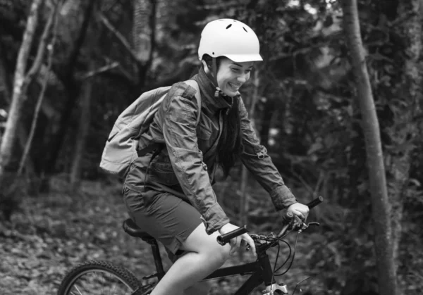 Woman Ride Mountain Bike Forest Together — Stock Photo, Image