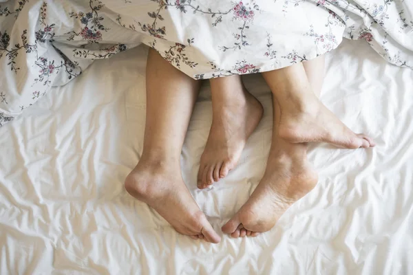 Vista Aérea Las Piernas Cama —  Fotos de Stock