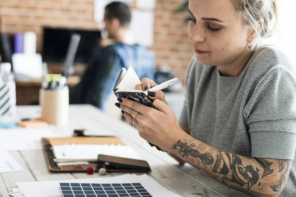 Caucasian Woman Taking Note Meeting — Stock Photo, Image