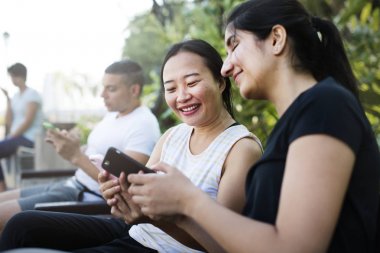 cep telefonu kullanan kişiler