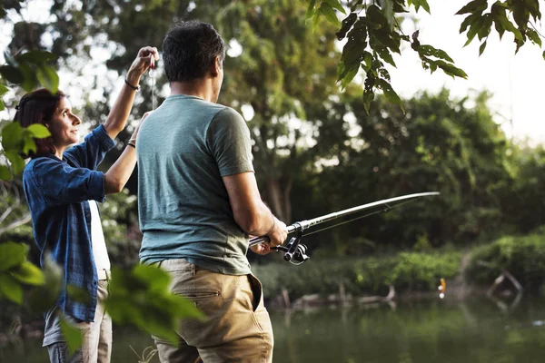 Couple Pêche Dans Jungle — Photo