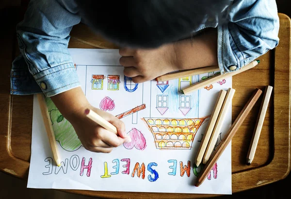 Niño Joven Para Colorear Mesa Madera — Foto de Stock