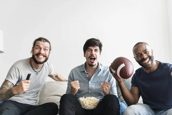 Amigos Animando Liga Deportiva Juntos — Foto de Stock