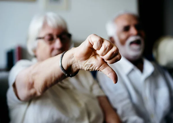 Senior Vrouw Niet Eens Kamer — Stockfoto