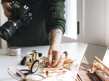 Kozmetik güzellik blogger alarak fotoğraf