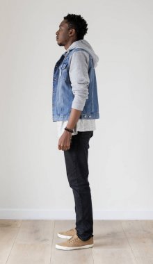 Afrika etnik köken adam portre çekimi bir stüdyoda