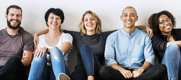 Grupo Amigos Que Pasan Tiempo Juntos — Foto de Stock