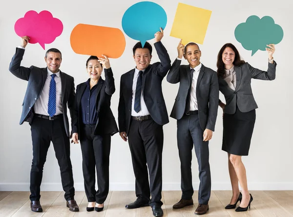 Geschäftsleute Mit Bunten Botschaftsboxen Und Sprechblasen — Stockfoto