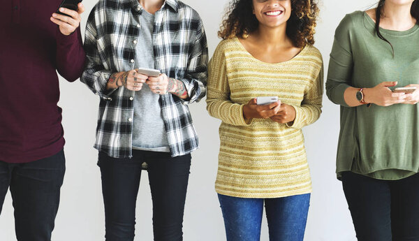 Diverse People Standing Mobiles Hands — Stock Photo, Image