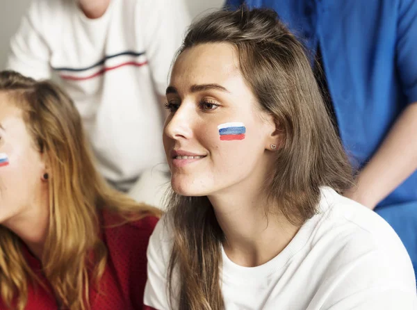 Amigos Torcendo Copa Mundo Com Bandeira Pintada — Fotografia de Stock