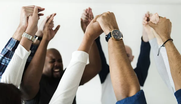 Diversas Pessoas Unindo Mãos Juntos Conceito Sucesso Celebração — Fotografia de Stock