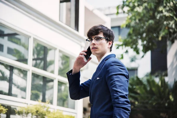 Бізнесмен Спілкується Телефону — стокове фото