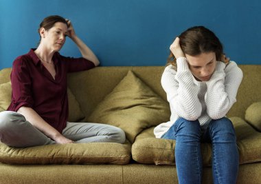 Anne ve genç kızı bir arguument sahip