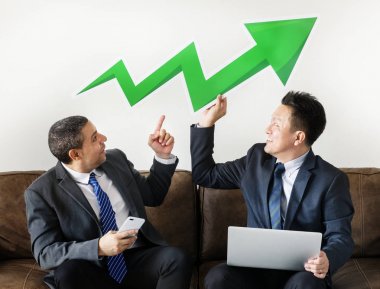 İşadamları kar istatistikleri kutsal kişilerin resmi, Yeşil ok ile 
