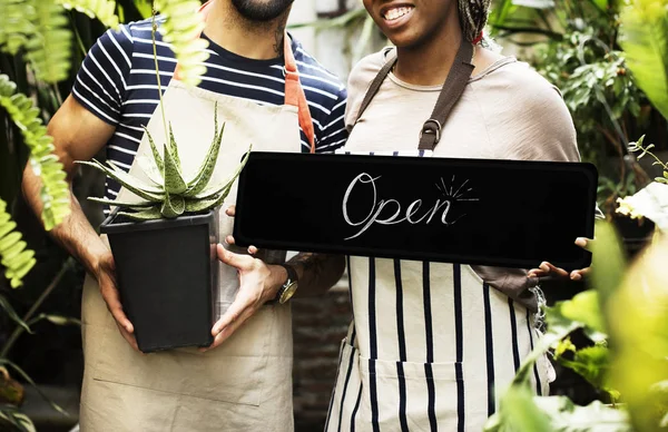 Persone Con Segno Aperto — Foto Stock